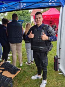 UDZIAŁ UCZNIÓW I LO W PIKNIKU MUNDUROWYM 