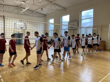 LIGA SZKOLNA W SIATKÓWKĘ