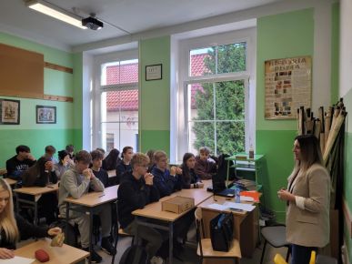WARSZTATY DLA UCZNIÓW Z ZAKRESU ŚWIADOMOŚCI PRAWNEJ 