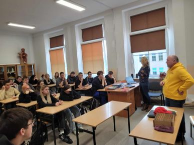 ZAJĘCIA Z RATOWNIKIEM WODNYM