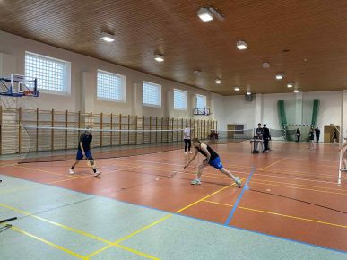 MISTRZOSTWA WOJEWÓDZTWA W BADMINTONIE DZIEWCZĄT