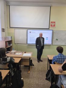 NIECODZIENNA LEKCJA MATEMATYKI DLA UCZNIÓW I LO